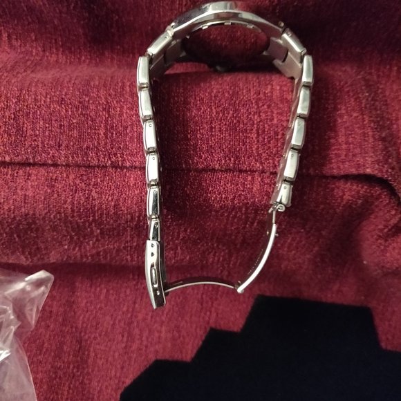 Amaze-Zing (B1) Sale!!: SP#40 Adidas Watch - Picture 3 of 6